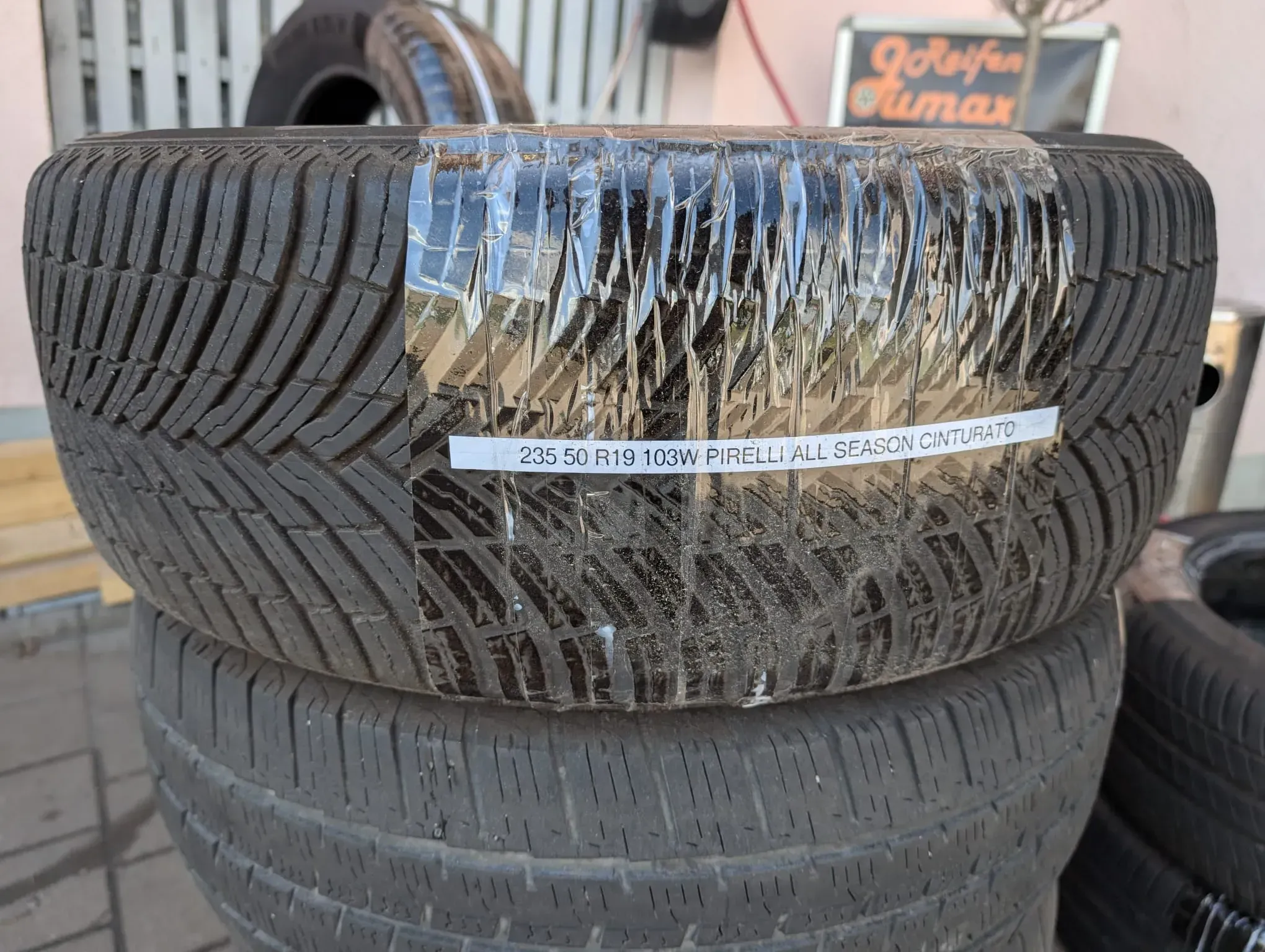 TOP! 1x Allwetterreifen 235/50 R19 103W Pirelli All Season Cinturato DOT 25 8mm - Bild 1