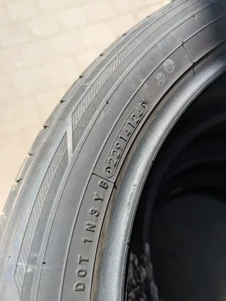 Neu/Demo! 4x Sommerreifen 235/50 R20 100W Toyo Tires Proxes Sport DOT 4124 - Bild 3