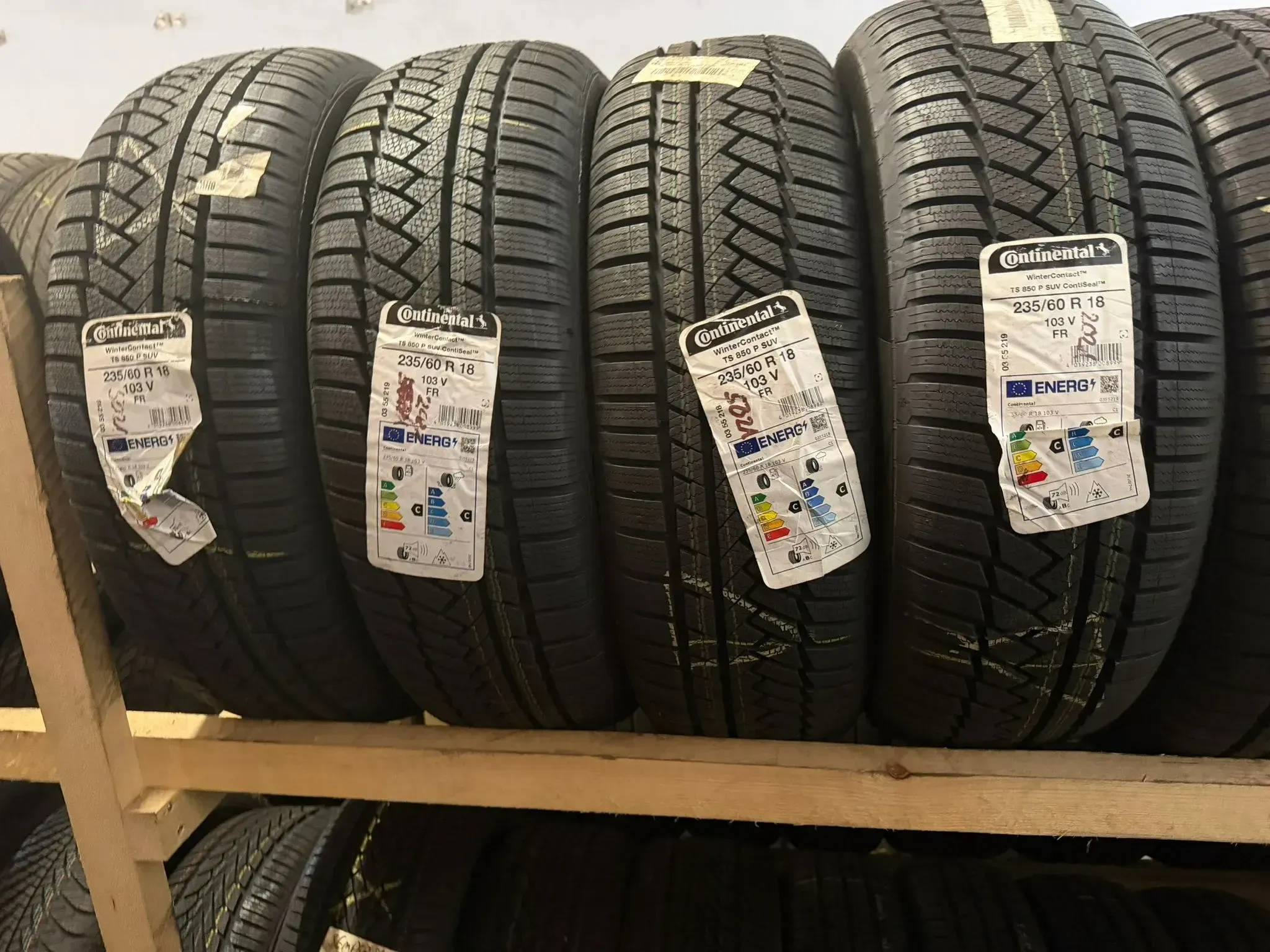 4x Winterreifen 235/60 R18 103V Continental WinterContact TS850P SUV DOT 21 - Bild 1