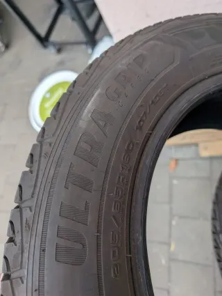 TOP! 4x Winterreifen 205/65 R16C 107/105T Goodyear UltraGrip Cargo DOT 23 7-8mm - Bild 5