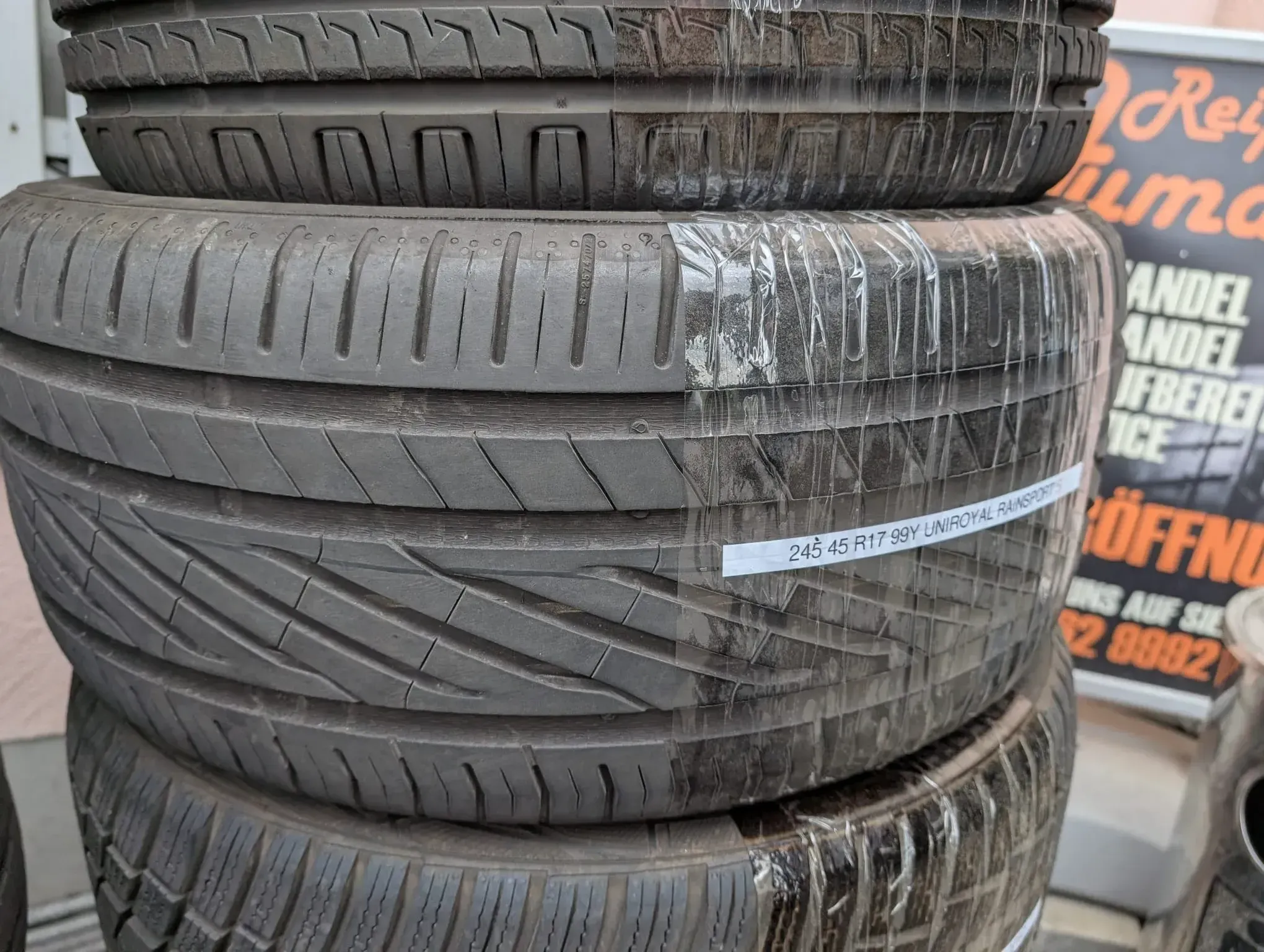 1x Sommerreifen 245/45 R17 99Y XL Uniroyal RainSport 5 DOT 0721 6mm - Bild 1