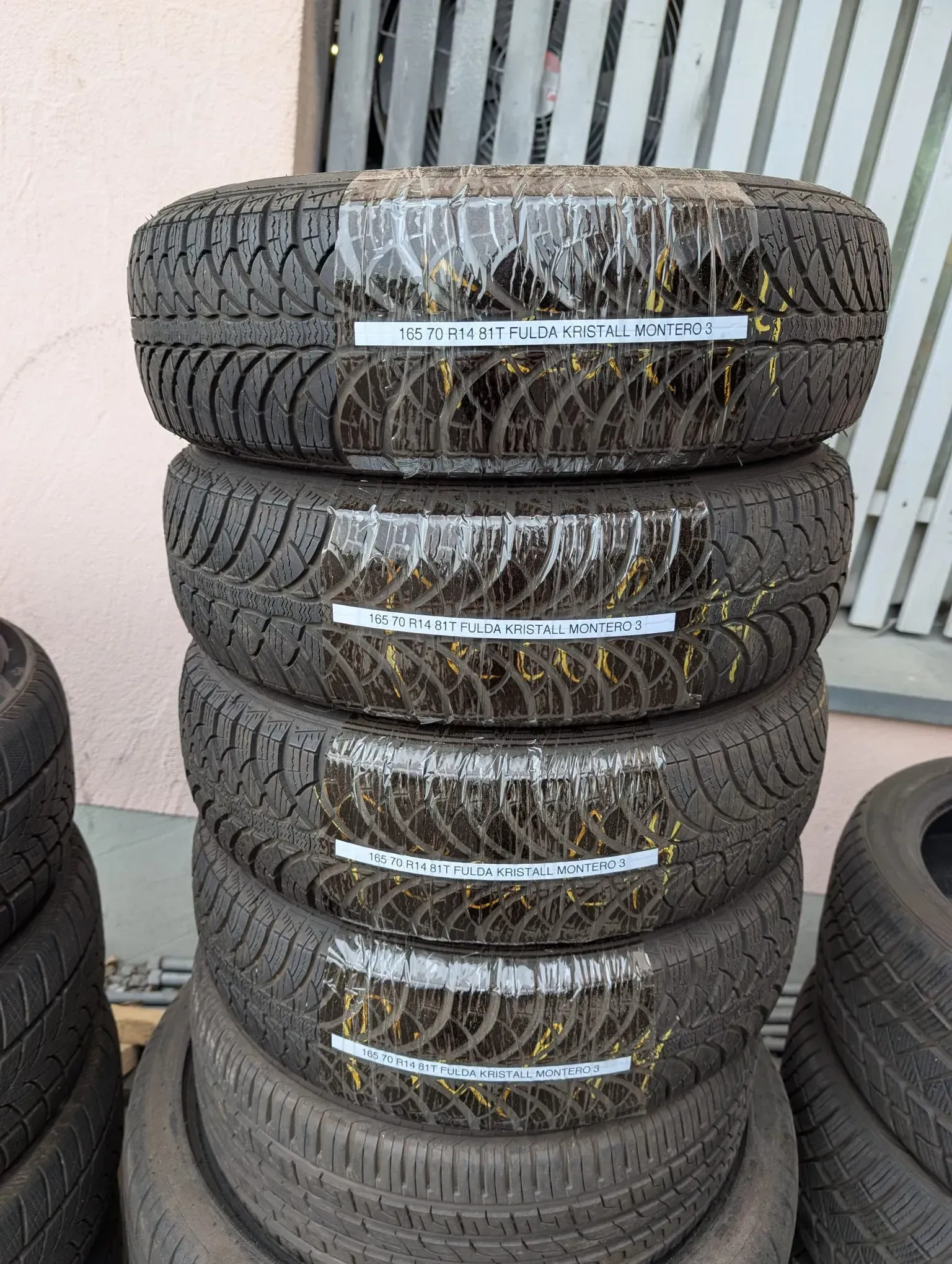 4x Winterreifen 165/70 R14 81T Fulda Kristall Montero 3 6-7mm DOT 1120 - Bild 1
