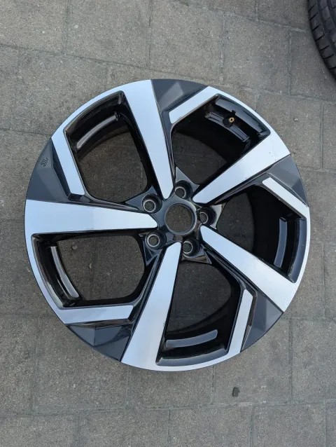 Article VWMX