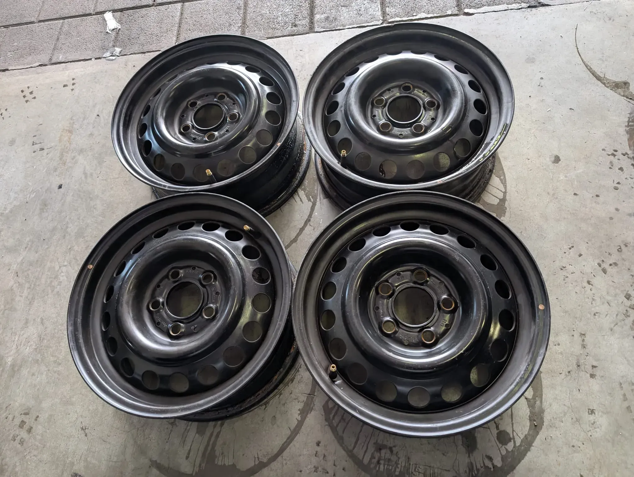 4x Stahlfelgen Original Mercedes-Benz 6Jx15H2 ET49 5x112 W201 W124 1244000602 - Bild 1