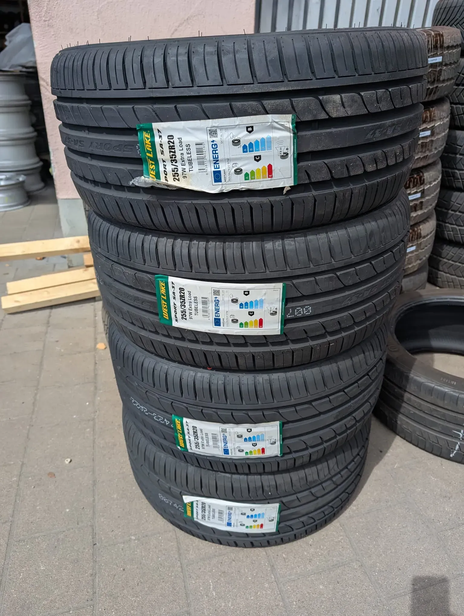 NEU! 4x Sommerreifen 255/35 ZR20 97W WestLake Sport SA-37 DOT 1225 - Bild 1