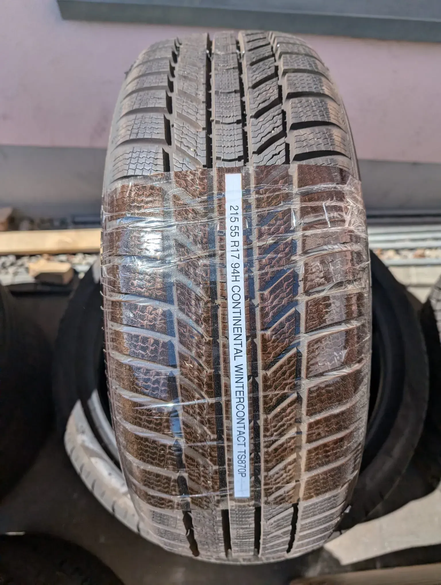 TOP! 1x Winterreifen 215/55 R17 94H Continental WinterContact TS870P DOT 23 8mm - Bild 1