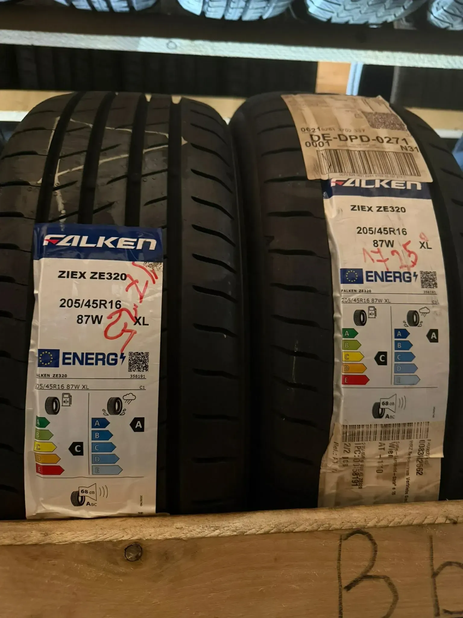NEU! 2x Sommerreifen 205/45 R16 87W Falken Ziex ZE320 DOT 1725 - Bild 1
