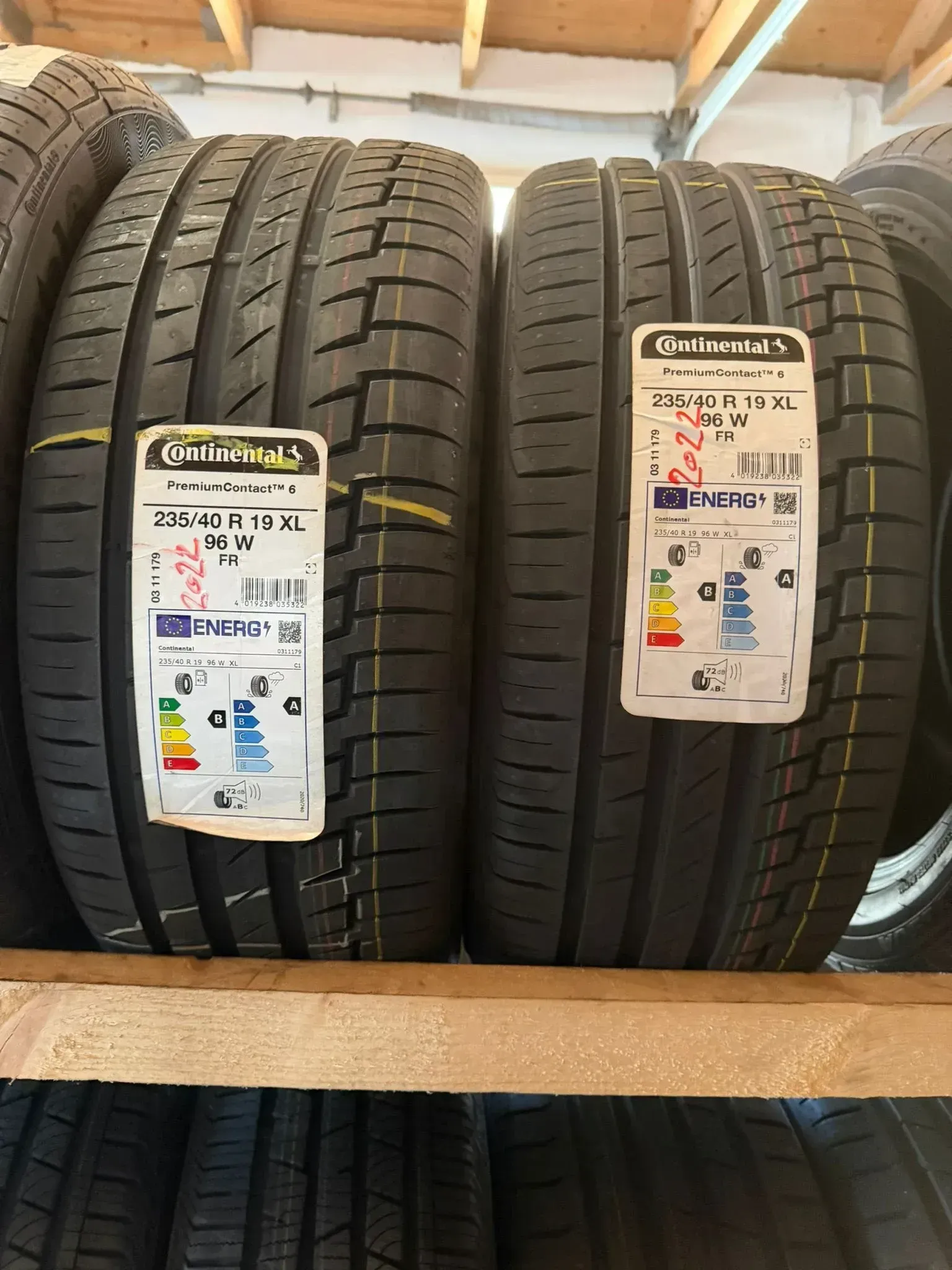 NEU! 2x Sommerreifen 235/40 R19 96W Continental PremiumContact 6 DOT 2022 - Bild 1
