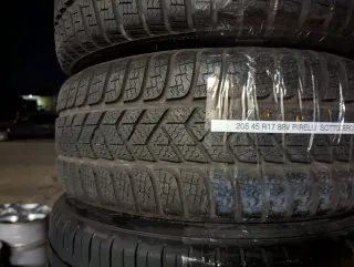 2x Winterreifen 205/45 R17 88V Pirelli Winter Sottozero 3 7mm DOT 3718 - Bild 2