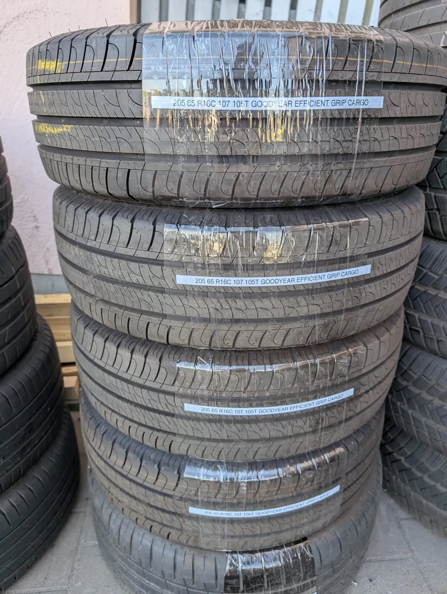 NEU/DEMO! 4x Sommerreifen 205/65 R16C 107/105T Goodyear Efficient Grip Cargo - Bild 1