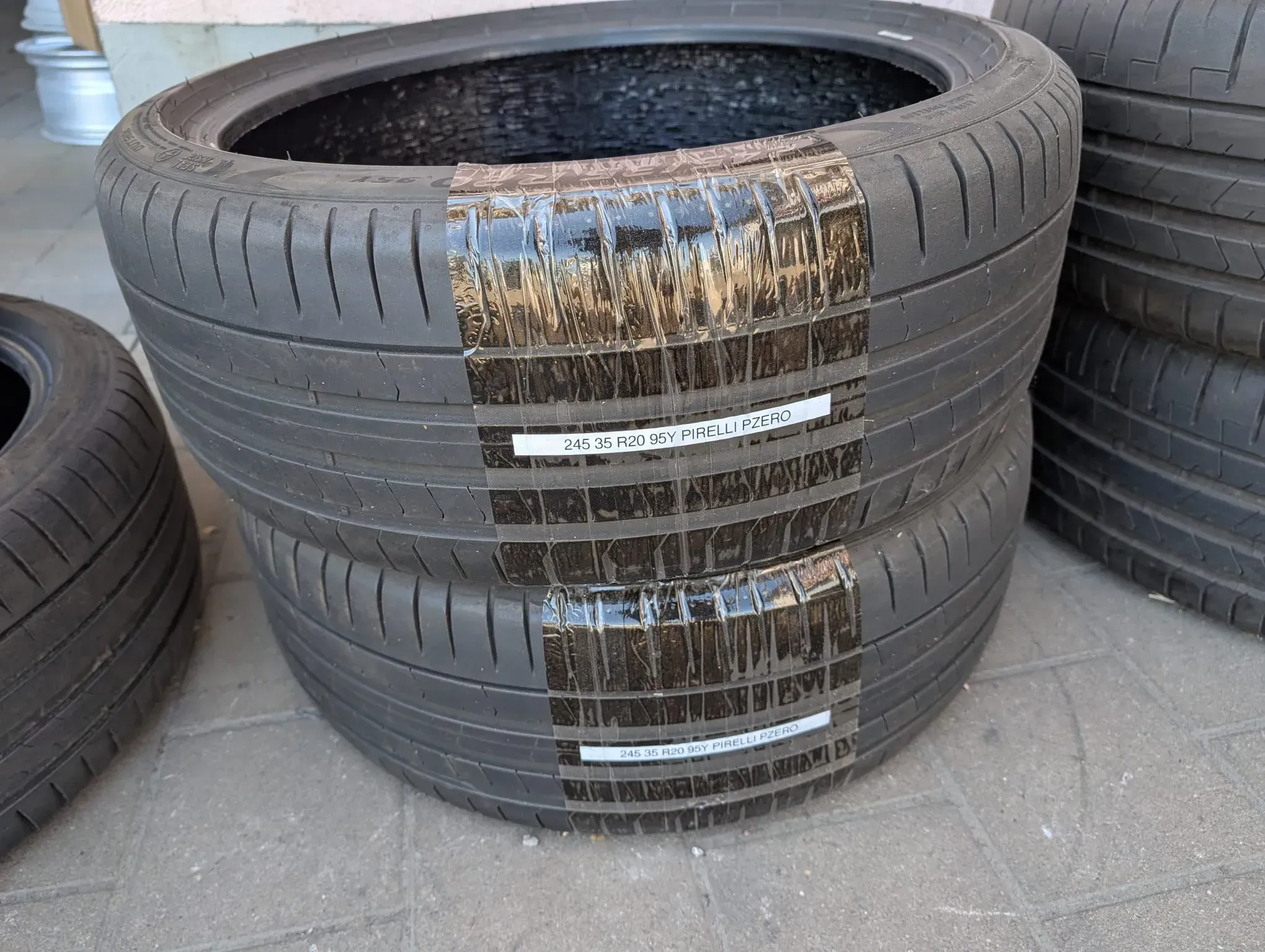 2x Sommerreifen 245/35 R20 95Y Pirelli PZero DOT 4822 5mm - Bild 1