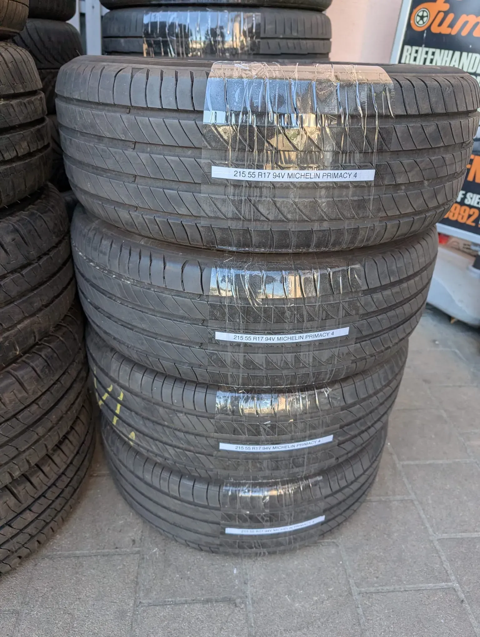 4x Sommerreifen 215/55 R17 94V Michelin Primacy 4 DOT 0321 5-6mm - Bild 1