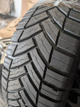 1x Allwetterreifen 235/65 R16C 115/113R Michelin Agilis Crossclimate DOT 2025 - Bild 2