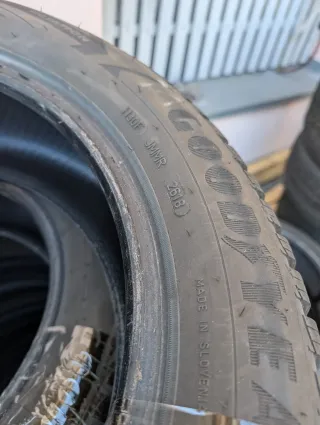 Top! 2x Winterreifen 205/55 R16 91H Goodyear Ultra Grip 6-7mm DOT 2618 - Bild 3