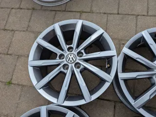 Alufelgen Original VW Polo 6R 6C 7Jx16 ET 46 5x100 6C0601025A - Bild 2