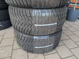 TOP! 4x Winterreifen 2x 325/35 R22 2x 285/40 R22 Vredestine Giugiaro Design 7mm - Bild 3