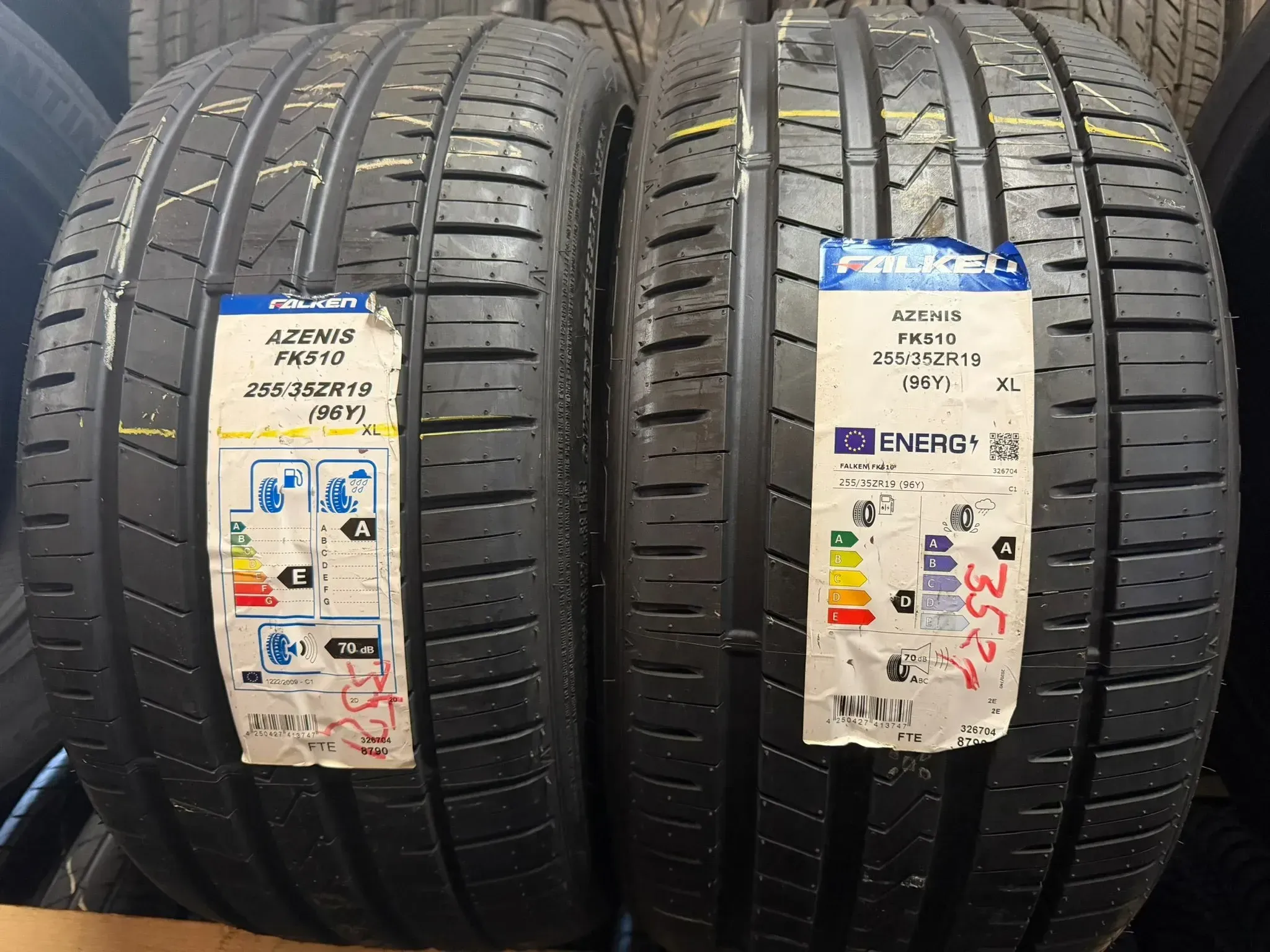2x Sommerreifen 255/35 R19 96Y Falken Azenis FK510 DOT 3521 - Bild 1