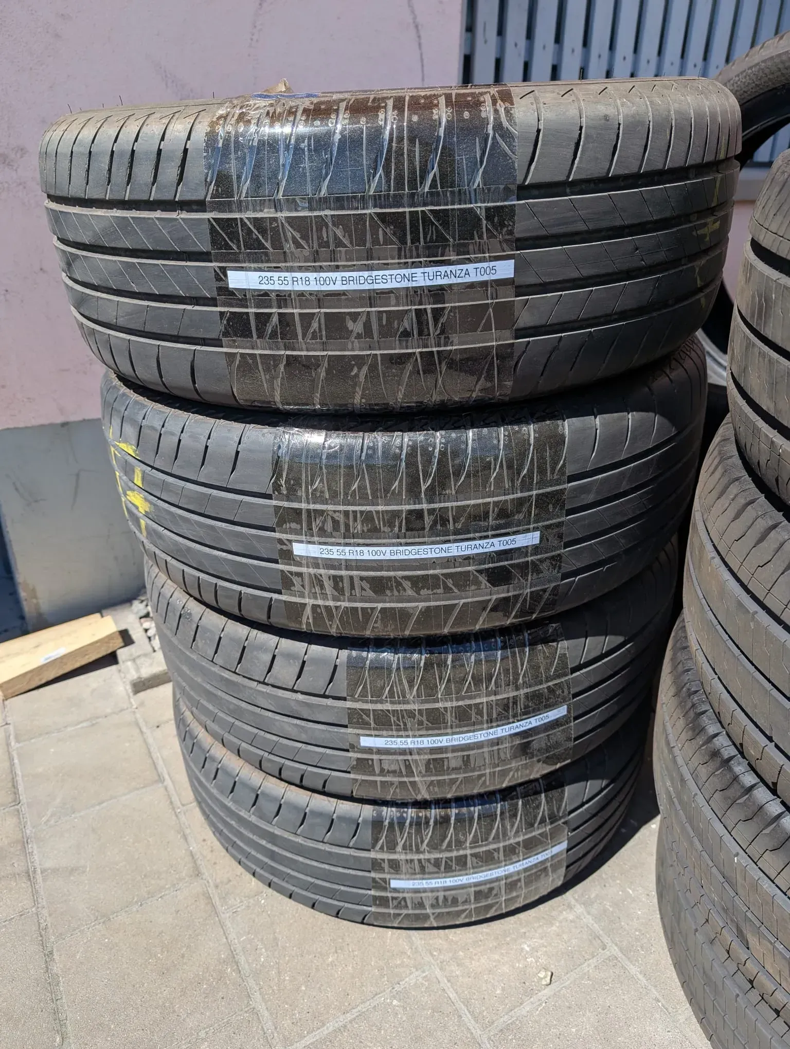 4x Sommerreifen 235/55 R18 100V Bridgestone Turanza T005 DOT 4324 5-6mm - Bild 1