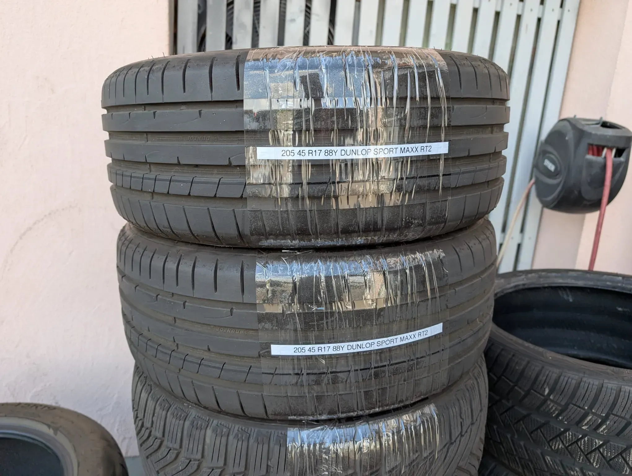 2x Sommerreifen 205/45 R17 88Y Dunlop Sport Maxx RT2 7mm DOT 0522 - Bild 1