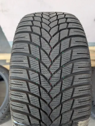 WIE NEU! 4x Winterreifen 225/40 R18 92V Lassa Snoways 4 DOT 2025 8-9mm - Bild 2