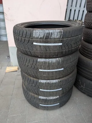 4x Winterreifen 225/45 R19 96V Minerva Frostrack UHP 7-8mm DOT 1825 - Bild 1