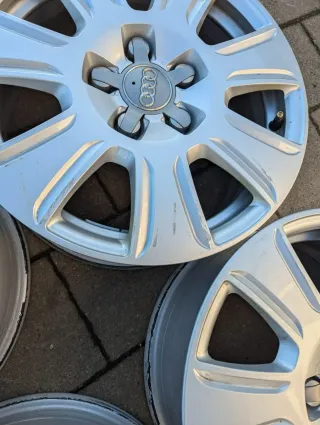 Alufelgen Original Audi Q3 8U 6.5Jx16 ET 33 5x112 8U0601025 - Bild 6
