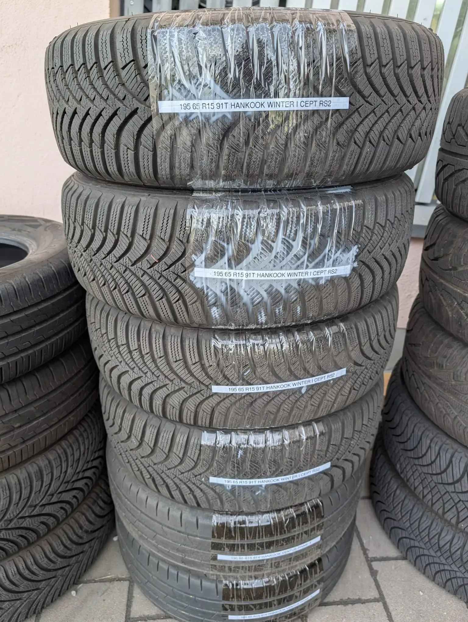 TOP! 4x Winterreifen 195/65 R15 91T Hankook Winter I*Cept RS2 DOT 3320 8mm - Bild 1