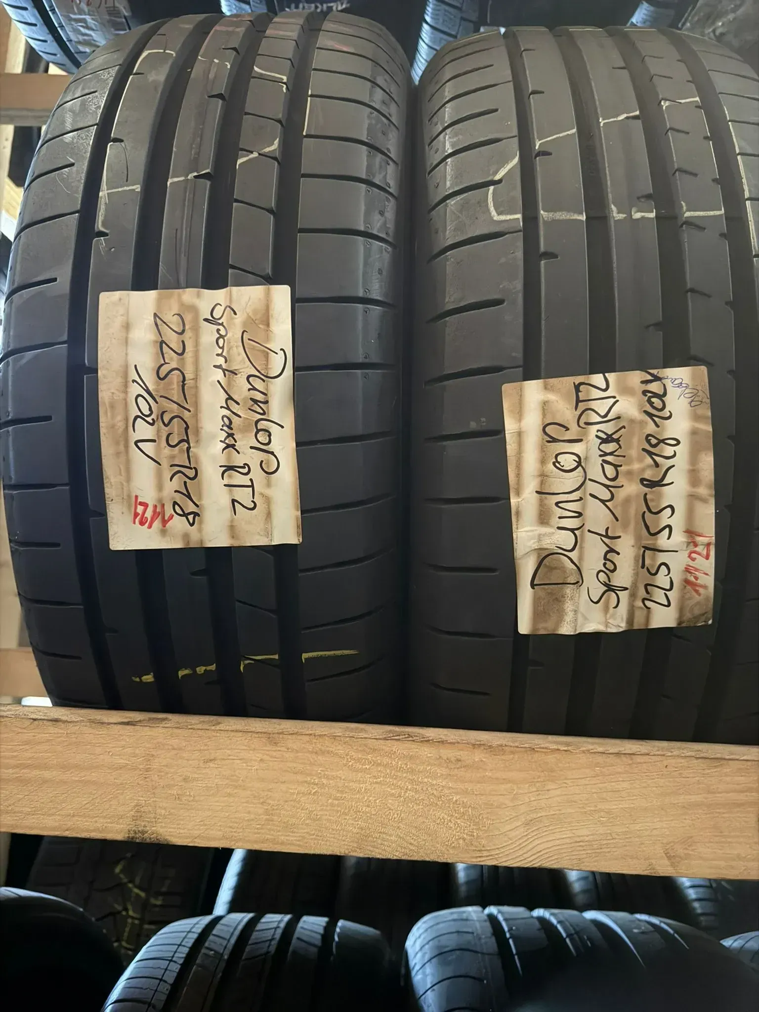 2x Sommerreifen 225/55 R18 102V Dunlop SportMaxx RT2 DOT 1121 - Bild 1