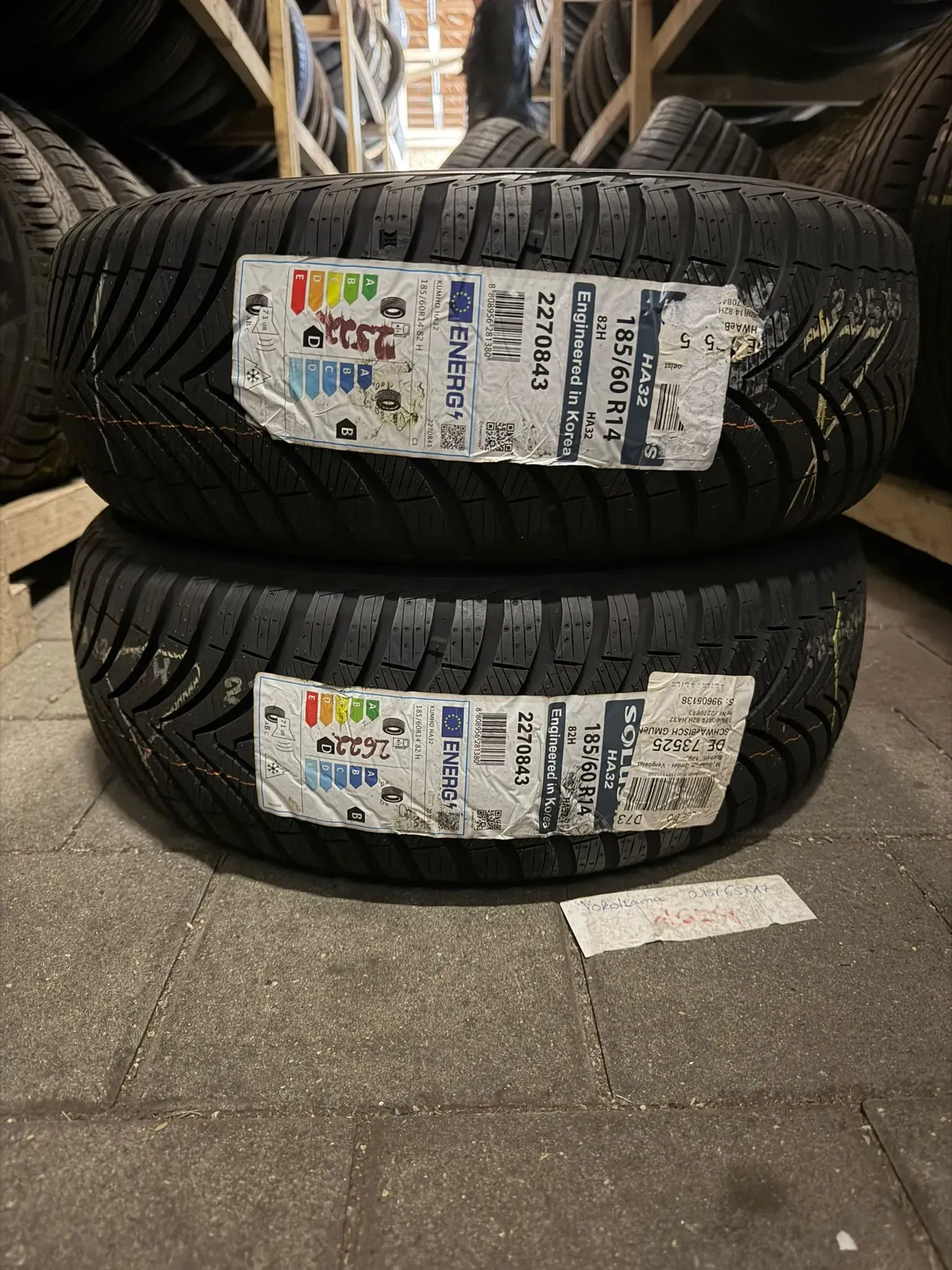2x Allwetterreifen 185/60 R14 82H Kumho Solus 4S HA32 DOT 2522 - Bild 1