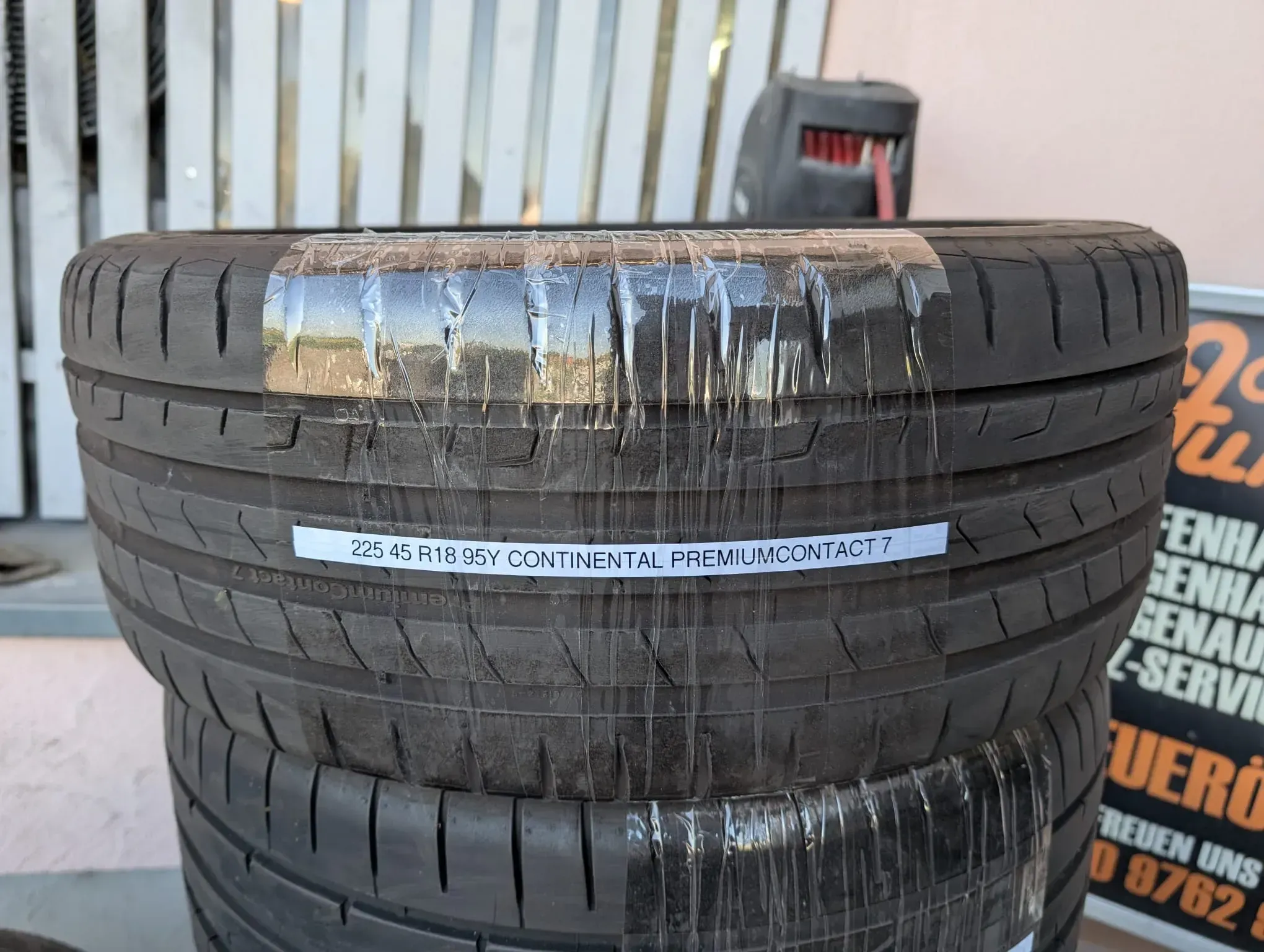 1x Sommerreifen 225/45 R18 95Y Continental PremiumContact 7 DOT 4824 5mm - Bild 1
