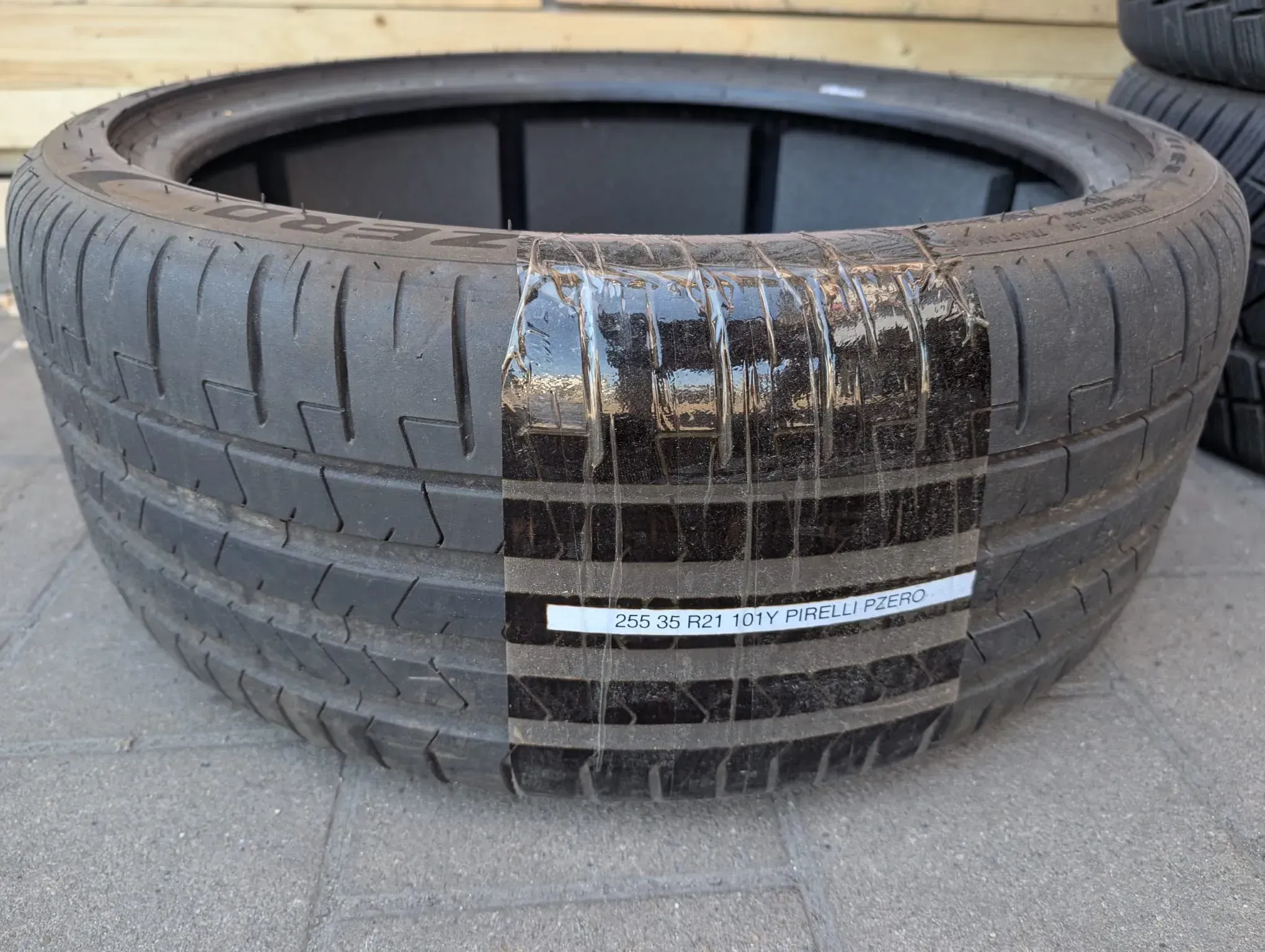 WIE NEU! 1x Sommerreifen 255/35 R21 101Y Pirelli PZero DOT 0925 6-7mm - Bild 1