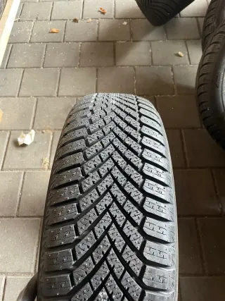 NEU! 1x Winterreifen 195/65 R15 95T Yokohama BluEarth*Winter V906 DOT 2224 - Bild 2