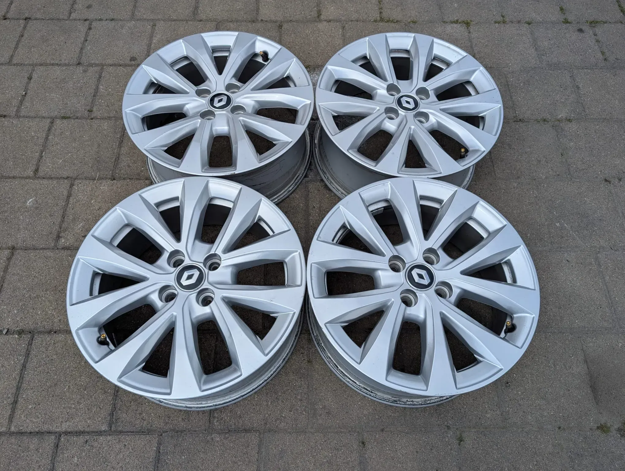 Alufelgen Original Renault Clio 4 6,5Jx16 ET 37 4x100 - Bild 1