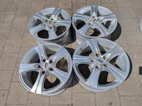 Background image for Alufelgen 16 Zoll Audi A3 A4 A6 VW Golf Passat Touran Mercedes W204 W176 W212