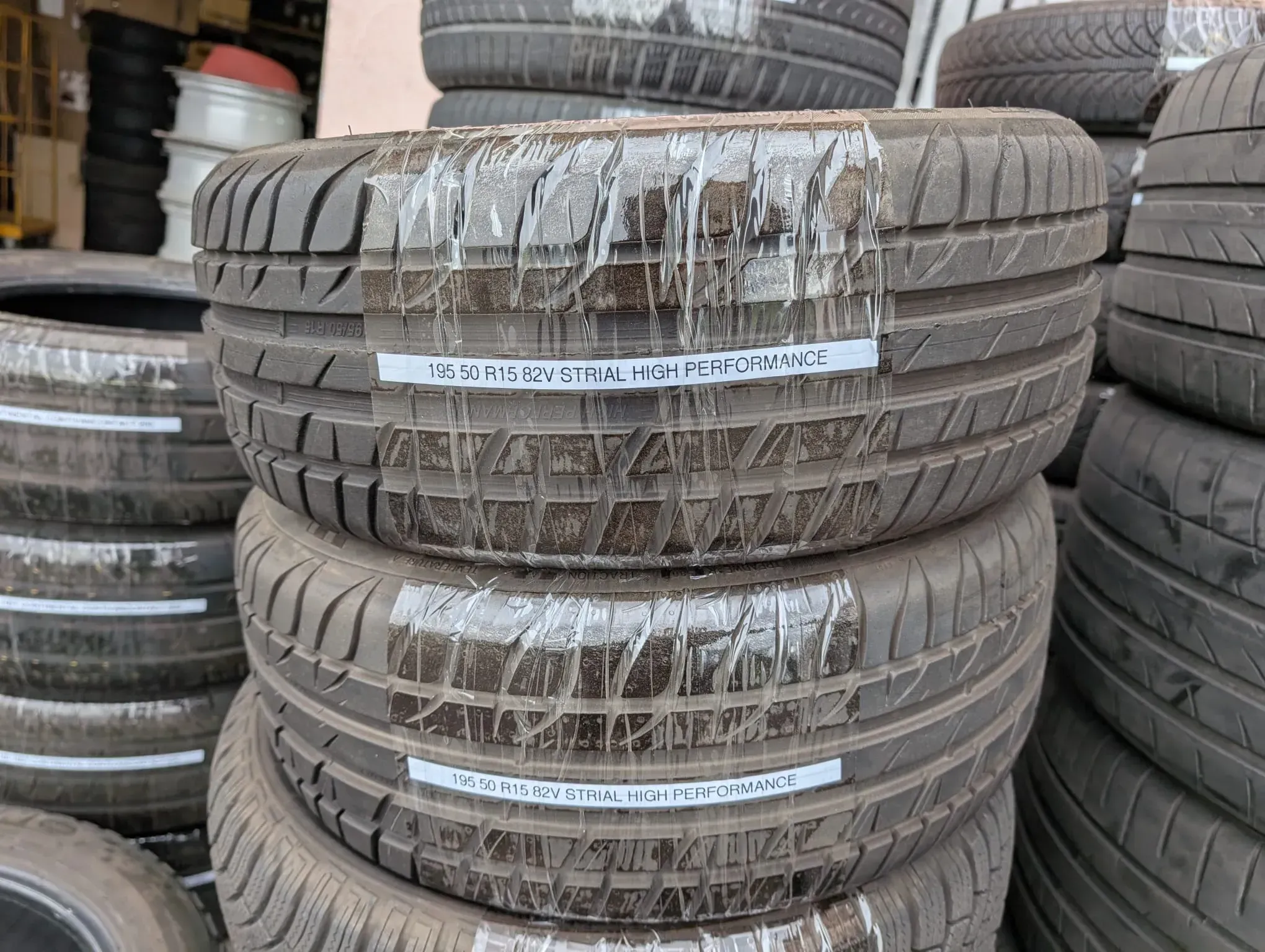 2x Sommerreifen 195/50 R15 82V Strial High Performance DOT 0418 5-6mm - Bild 1